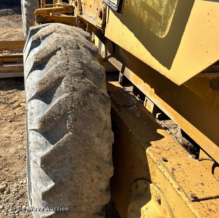 image for item EK2702 1979 FiatAllis 200C rigid frame motor grader