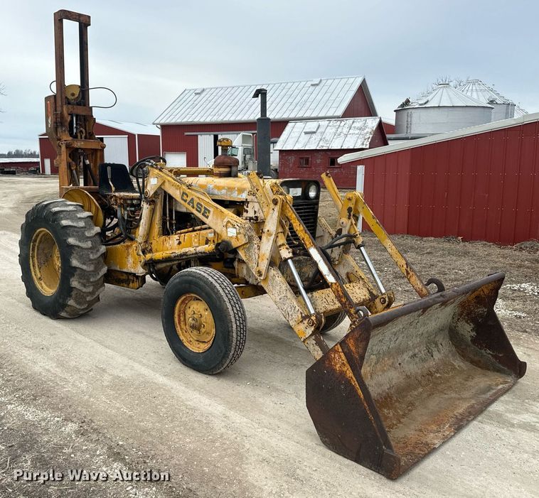 image for item EN5134 1969 Case 580CK industrial tractor