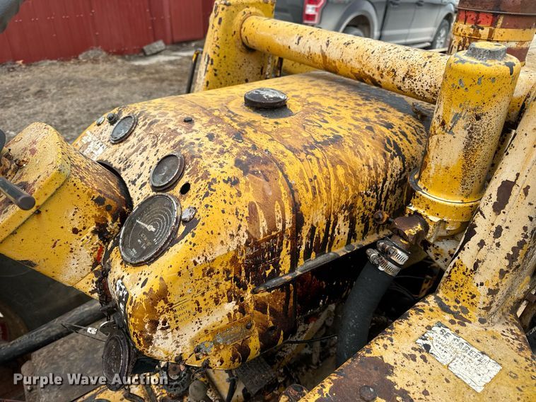 image for item EN5134 1969 Case 580CK industrial tractor