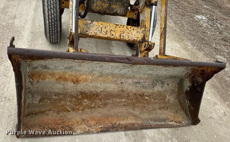 image for item EN5134 1969 Case 580CK industrial tractor