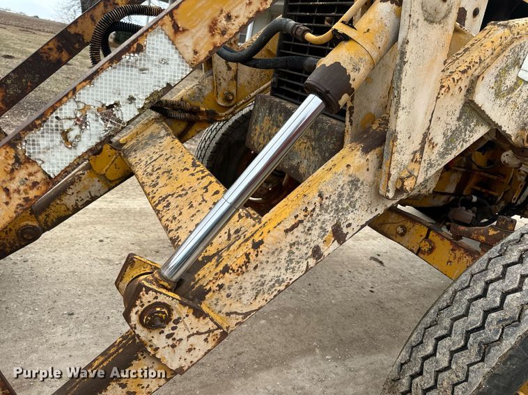 image for item EN5134 1969 Case 580CK industrial tractor