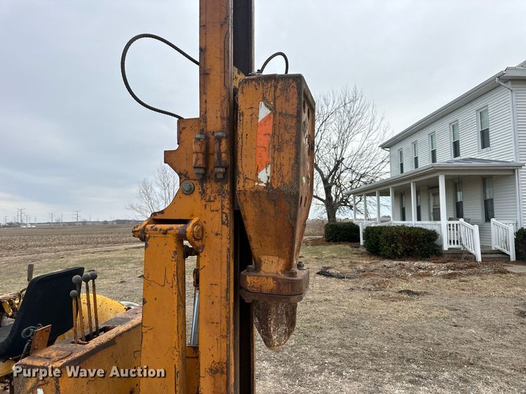 image for item EN5134 1969 Case 580CK industrial tractor