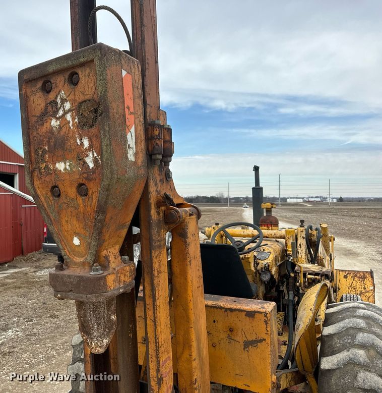 image for item EN5134 1969 Case 580CK industrial tractor