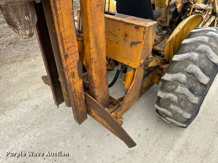 image for item EN5134 1969 Case 580CK industrial tractor