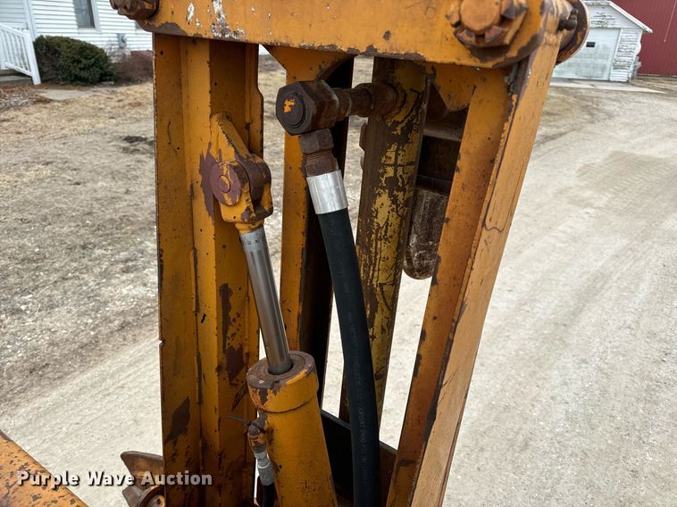 image for item EN5134 1969 Case 580CK industrial tractor