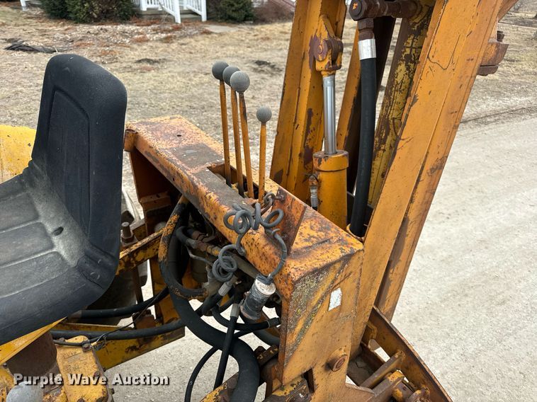 image for item EN5134 1969 Case 580CK industrial tractor