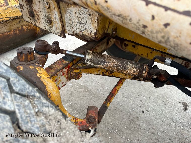 image for item EN5134 1969 Case 580CK industrial tractor