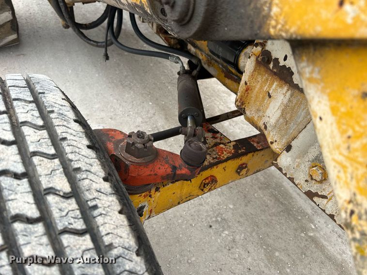 image for item EN5134 1969 Case 580CK industrial tractor