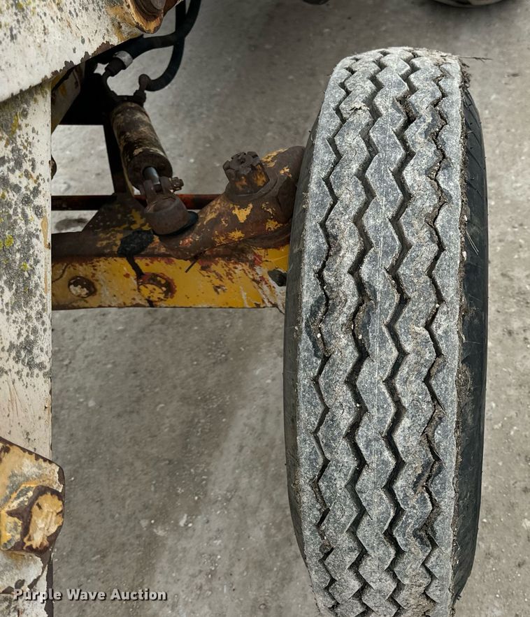 image for item EN5134 1969 Case 580CK industrial tractor