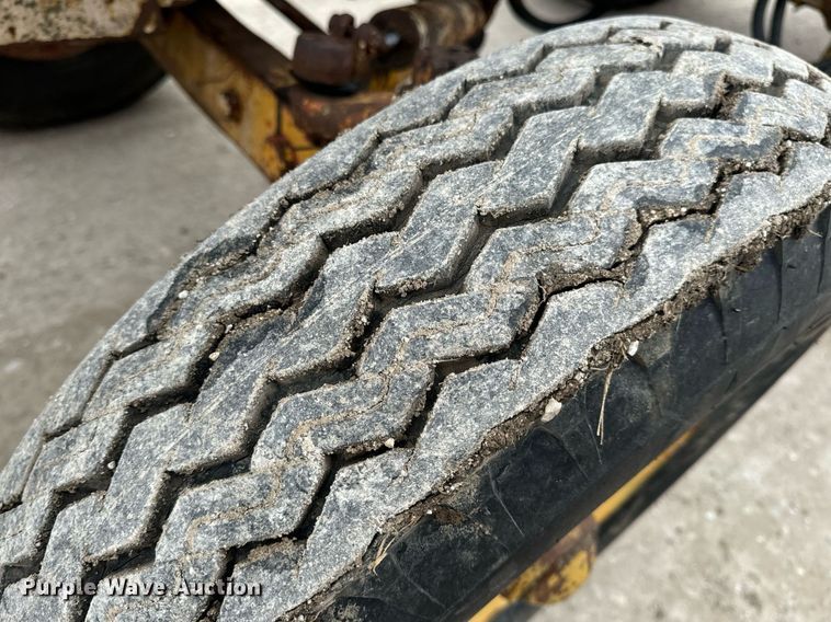 image for item EN5134 1969 Case 580CK industrial tractor