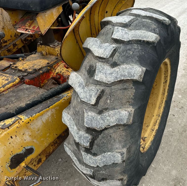 image for item EN5134 1969 Case 580CK industrial tractor