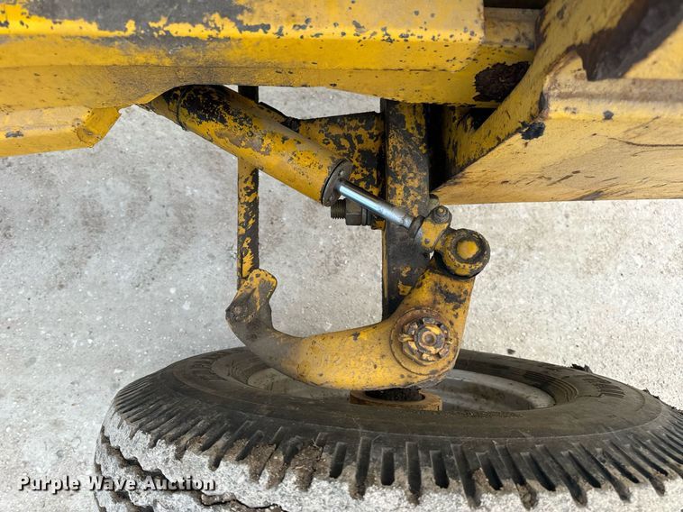 image for item EN5135 1973 Case 584CK forklift