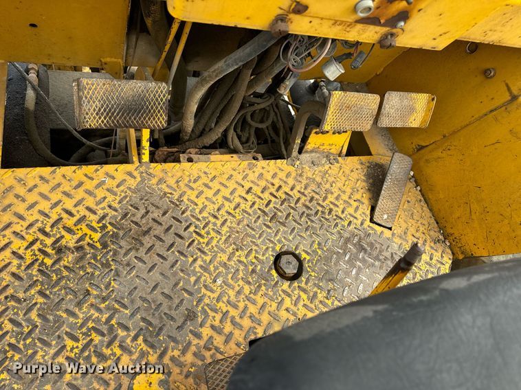 image for item EN5135 1973 Case 584CK forklift