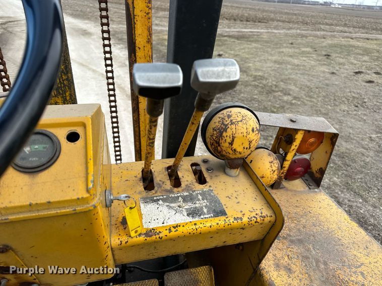 image for item EN5135 1973 Case 584CK forklift