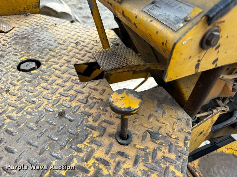 image for item EN5135 1973 Case 584CK forklift