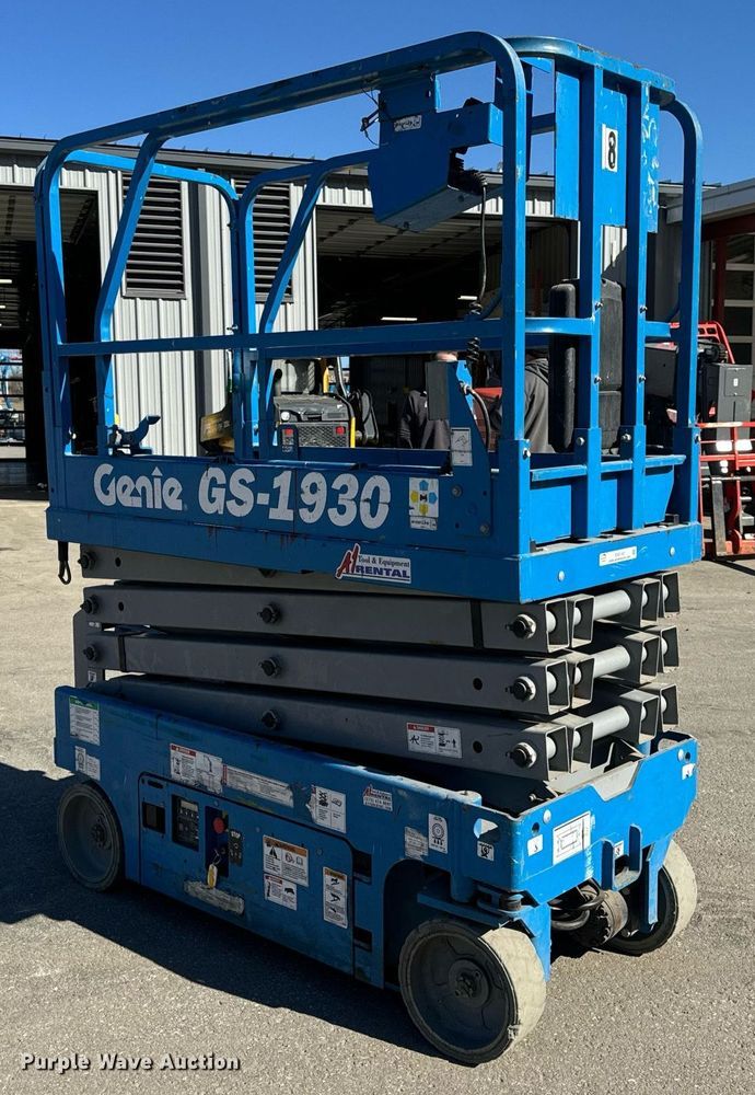 image for item EN5142 2016 Genie GS-1930 scissor lift