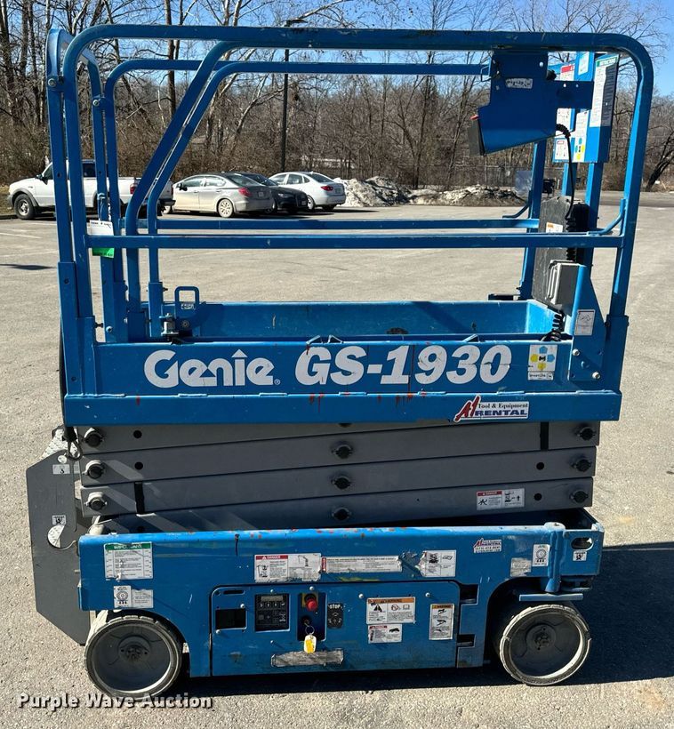 image for item EN5142 2016 Genie GS-1930 scissor lift