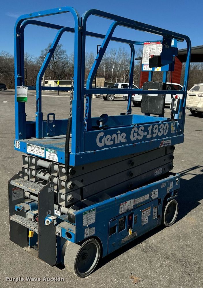 image for item EN5142 2016 Genie GS-1930 scissor lift