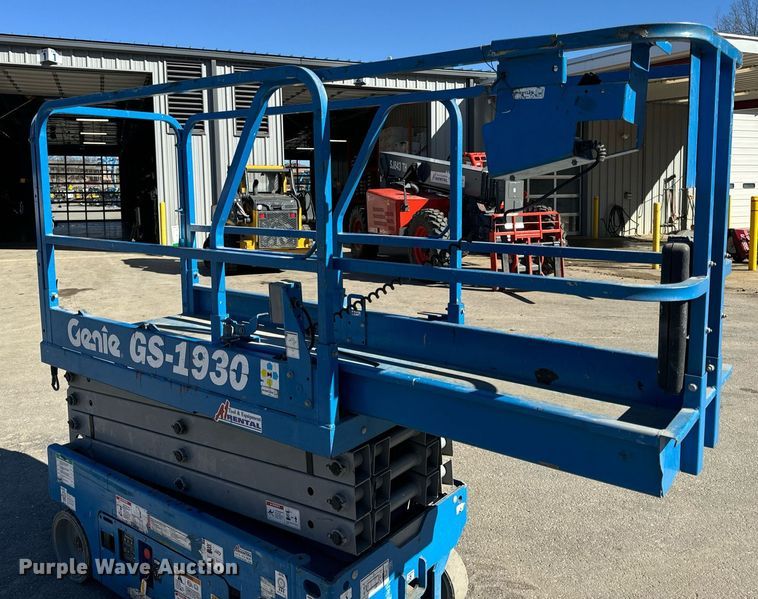 image for item EN5142 2016 Genie GS-1930 scissor lift