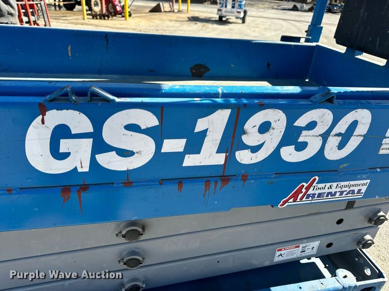 image for item EN5142 2016 Genie GS-1930 scissor lift