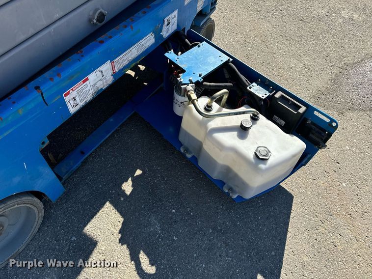 image for item EN5142 2016 Genie GS-1930 scissor lift