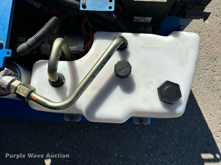 image for item EN5142 2016 Genie GS-1930 scissor lift