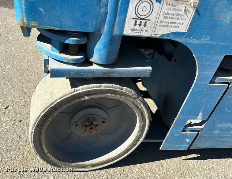 image for item EN5142 2016 Genie GS-1930 scissor lift