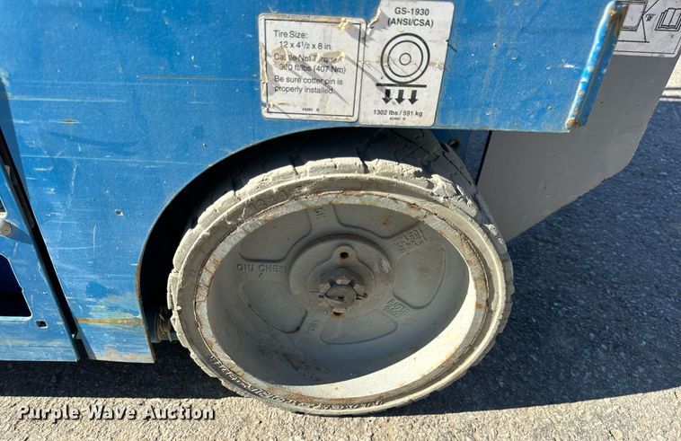 image for item EN5142 2016 Genie GS-1930 scissor lift