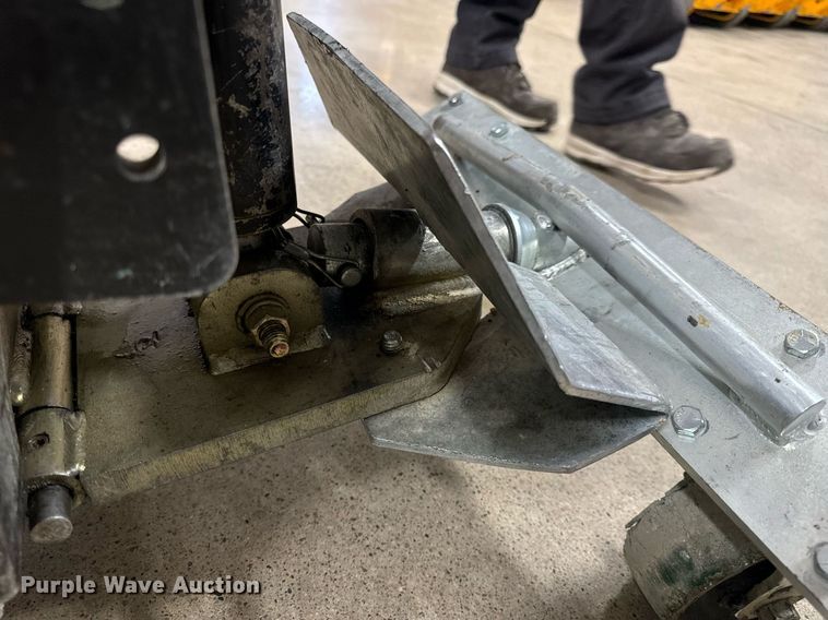 image for item EN5143 2013 National Flooring floor scraper