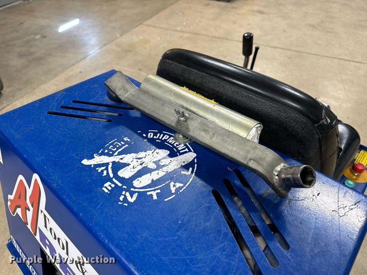 image for item EN5143 2013 National Flooring floor scraper