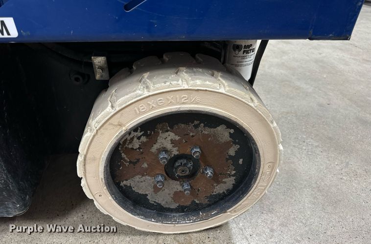 image for item EN5143 2013 National Flooring floor scraper