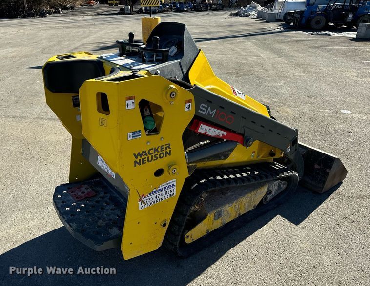 image for item EN5146 2023 Wacker Neuson SM100 compact utility loader
