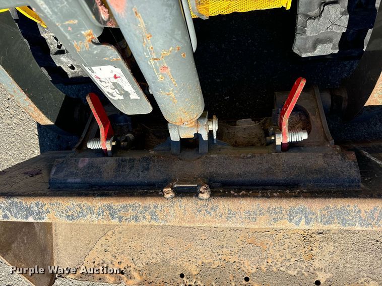 image for item EN5146 2023 Wacker Neuson SM100 compact utility loader