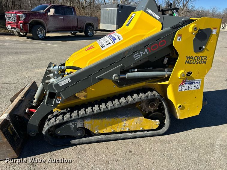 image for item EN5146 2023 Wacker Neuson SM100 compact utility loader