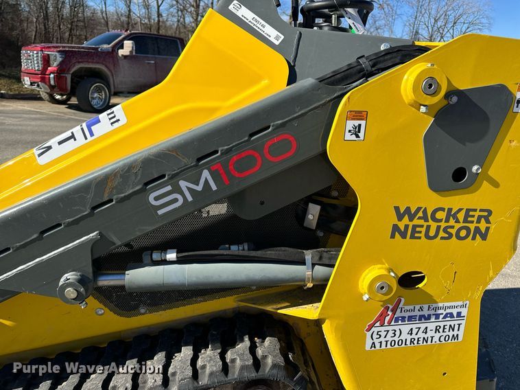 image for item EN5146 2023 Wacker Neuson SM100 compact utility loader