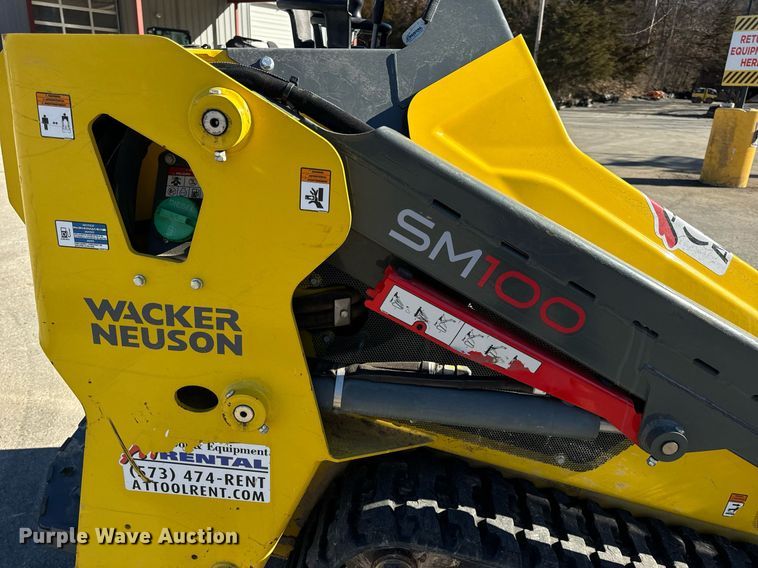 image for item EN5146 2023 Wacker Neuson SM100 compact utility loader