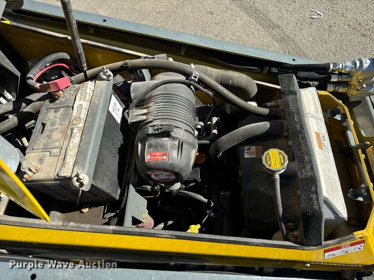 image for item EN5146 2023 Wacker Neuson SM100 compact utility loader