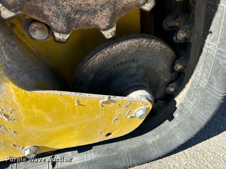 image for item EN5146 2023 Wacker Neuson SM100 compact utility loader