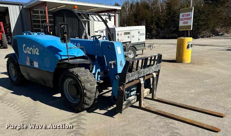 image for item EN5147 2015 Genie GTH-5519 telehandler