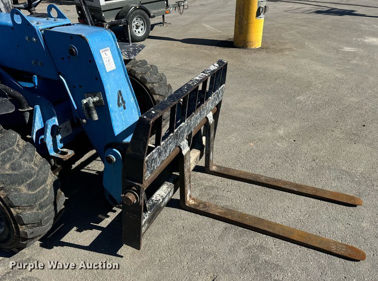 image for item EN5147 2015 Genie GTH-5519 telehandler