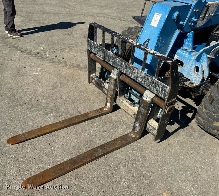 image for item EN5147 2015 Genie GTH-5519 telehandler