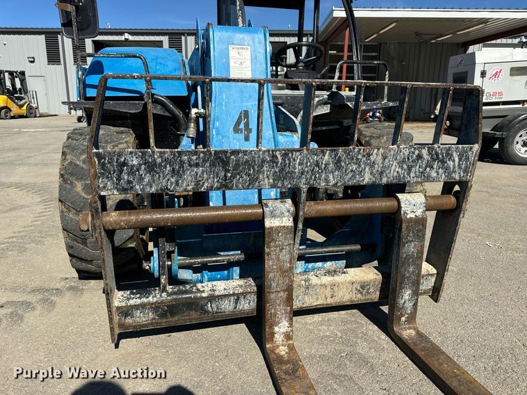 image for item EN5147 2015 Genie GTH-5519 telehandler