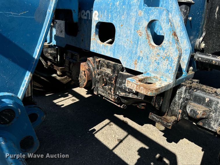 image for item EN5147 2015 Genie GTH-5519 telehandler