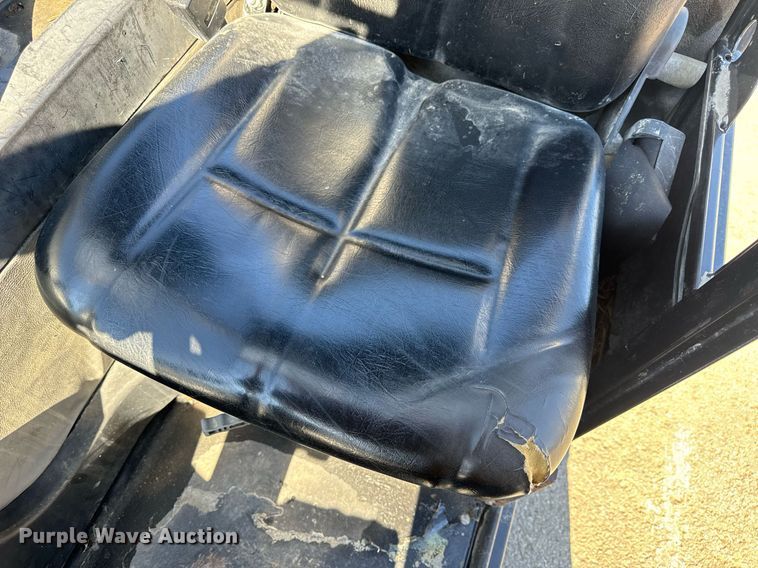 image for item EN5147 2015 Genie GTH-5519 telehandler