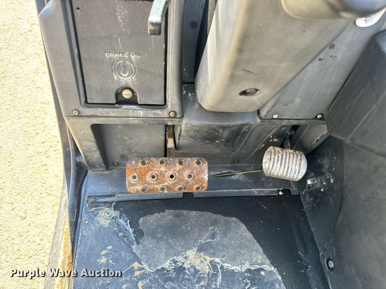 image for item EN5147 2015 Genie GTH-5519 telehandler