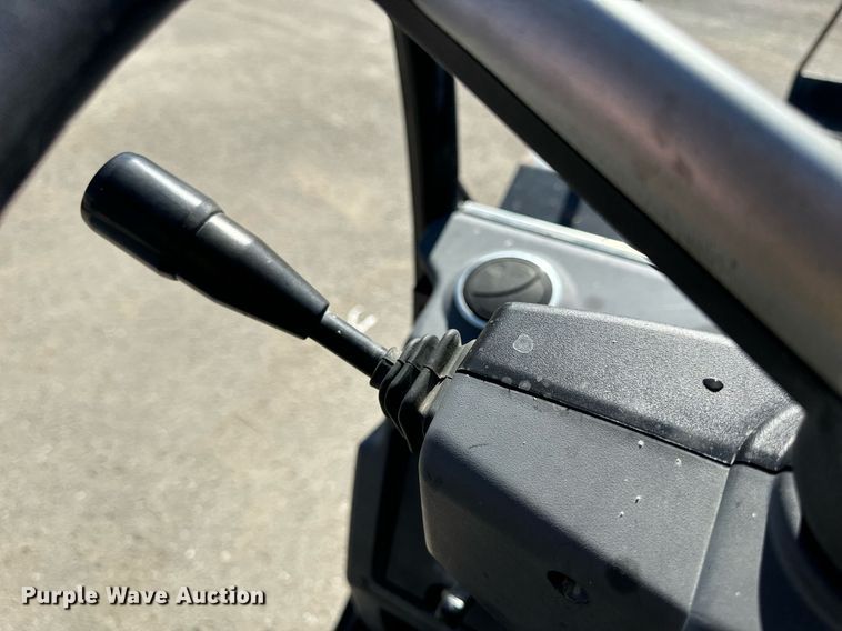 image for item EN5147 2015 Genie GTH-5519 telehandler