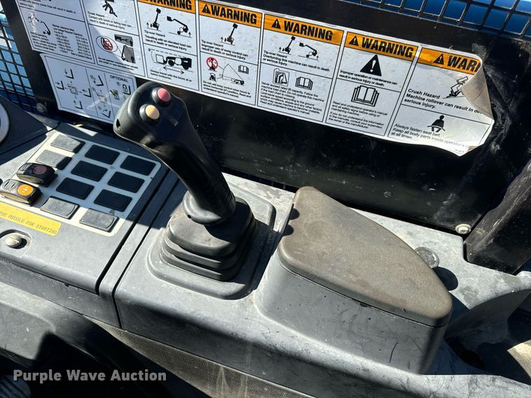 image for item EN5147 2015 Genie GTH-5519 telehandler