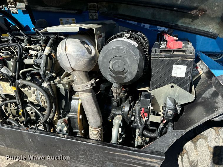 image for item EN5147 2015 Genie GTH-5519 telehandler