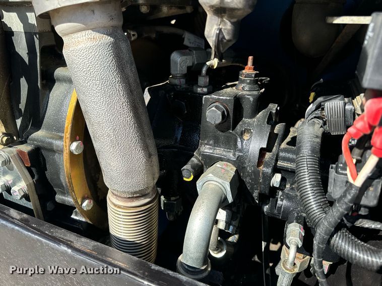 image for item EN5147 2015 Genie GTH-5519 telehandler