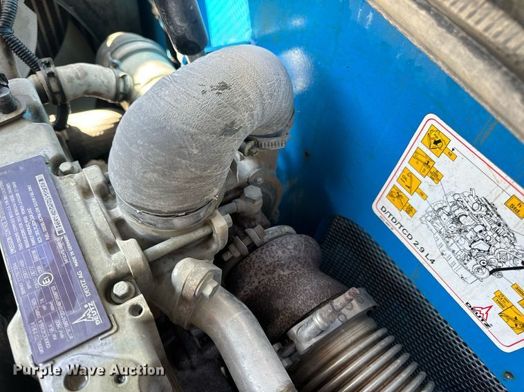 image for item EN5147 2015 Genie GTH-5519 telehandler